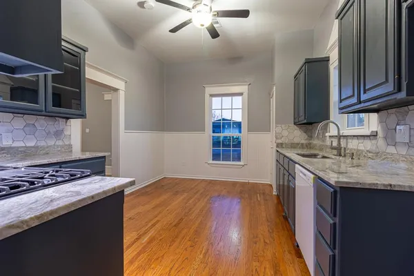 $250,000 | 324 East Pace Street, Frost, TX 76641