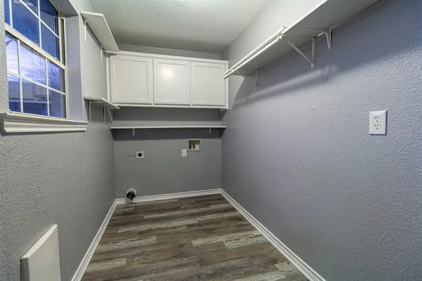 $250,000 | 324 East Pace Street, Frost, TX 76641