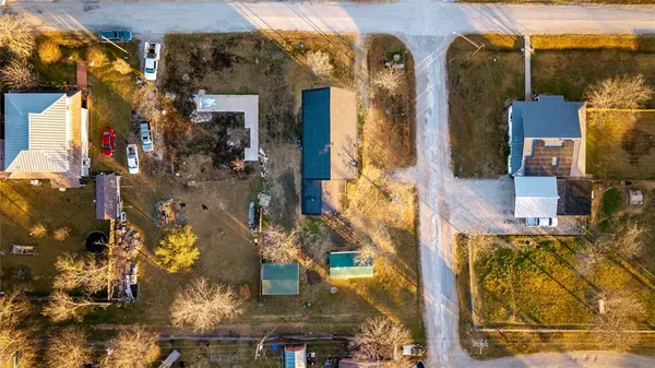 $250,000 | 324 East Pace Street, Frost, TX 76641