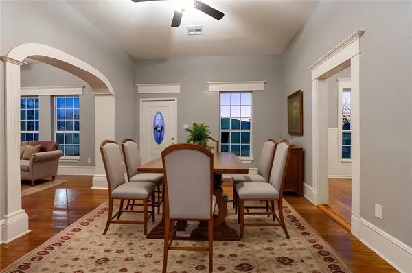 $250,000 | 324 East Pace Street, Frost, TX 76641