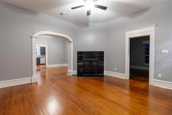 $250,000 | 324 East Pace Street, Frost, TX 76641