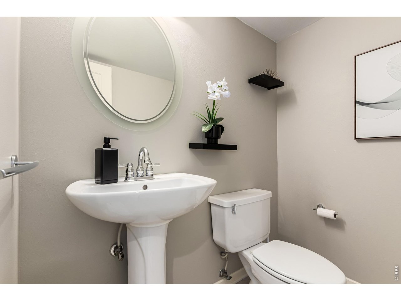 345 Harrison Street Denver, CO 80206 - Photo 14 of 35 Main floor quarter bath.