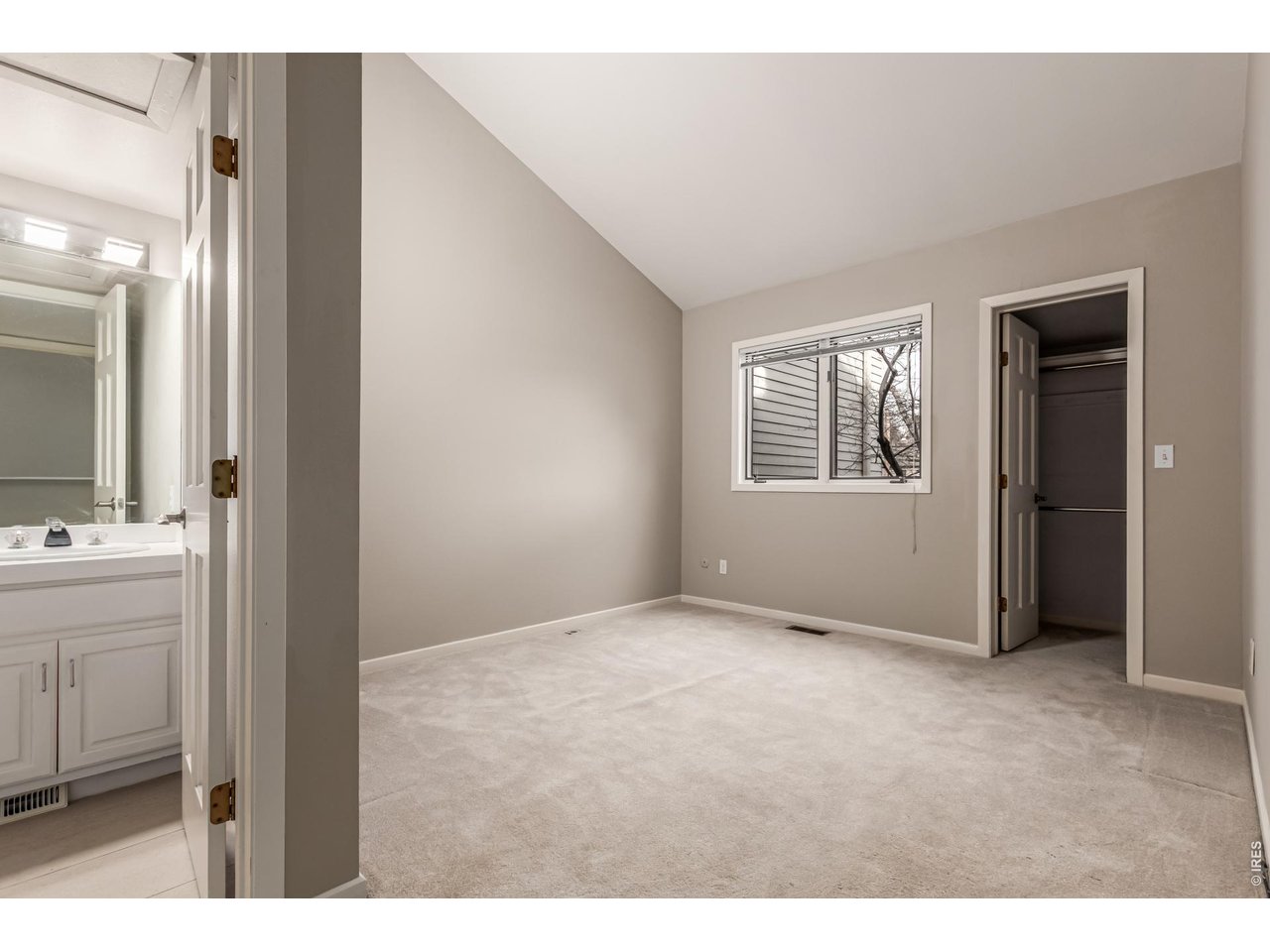 345 Harrison Street Denver, CO 80206 - Photo 25 of 35 Second bedroom upper with en suite bath.