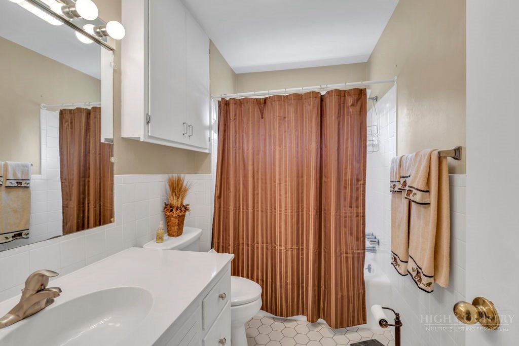 443 Dogwood Road Boone, NC 28607 - Photo 20 of 33