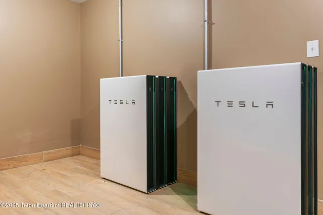 $8,900,000 | 27820 Elk Track Ranch Road, Jackson, WY 83001