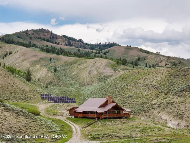 $8,900,000 | 27820 Elk Track Ranch Road, Jackson, WY 83001