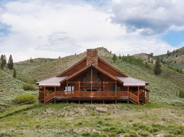 $8,900,000 | 27820 Elk Track Ranch Road, Jackson, WY 83001