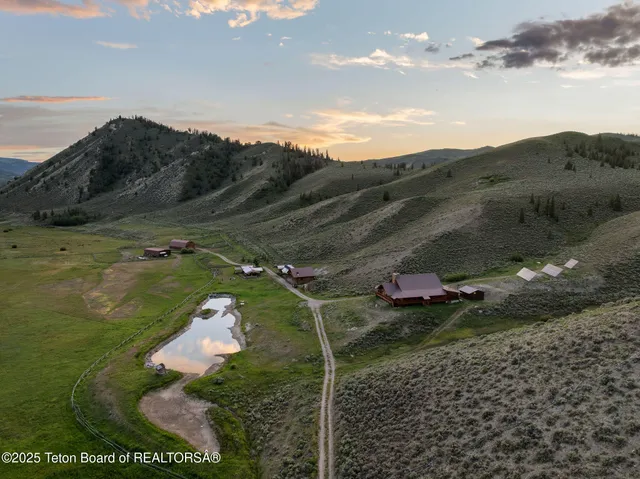 $8,900,000 | 27820 Elk Track Ranch Road, Jackson, WY 83001
