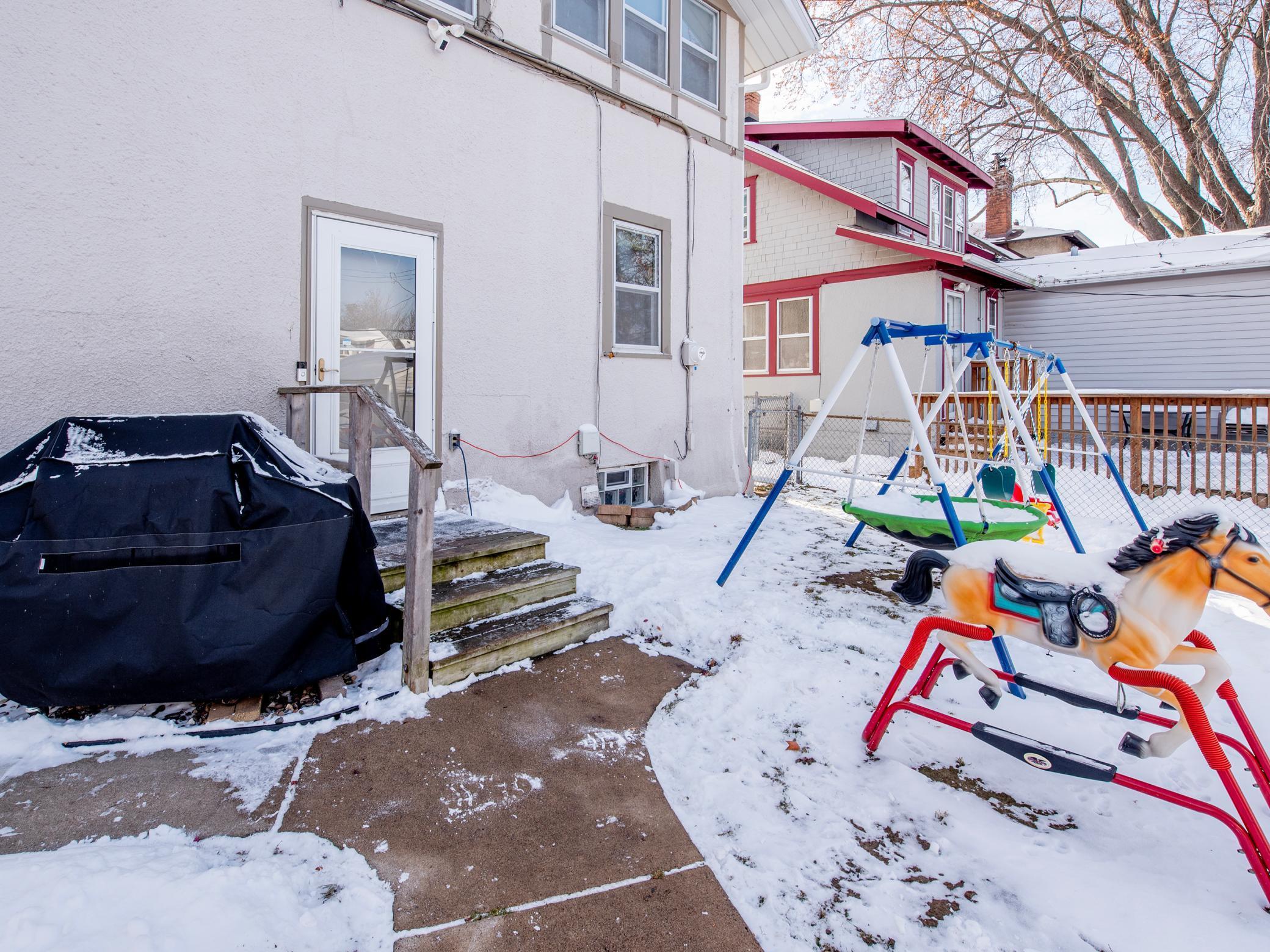 1591 Berkeley Avenue St. Paul, MN 55105 - Photo 12 of 40