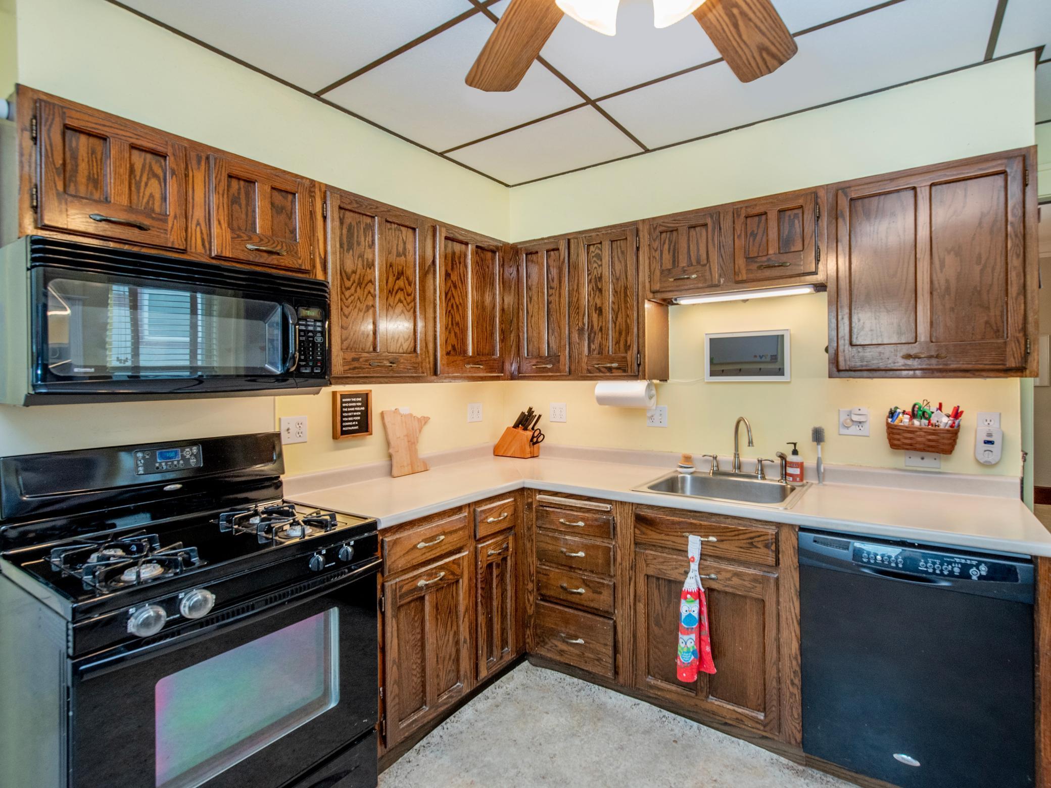 1591 Berkeley Avenue St. Paul, MN 55105 - Photo 38 of 40