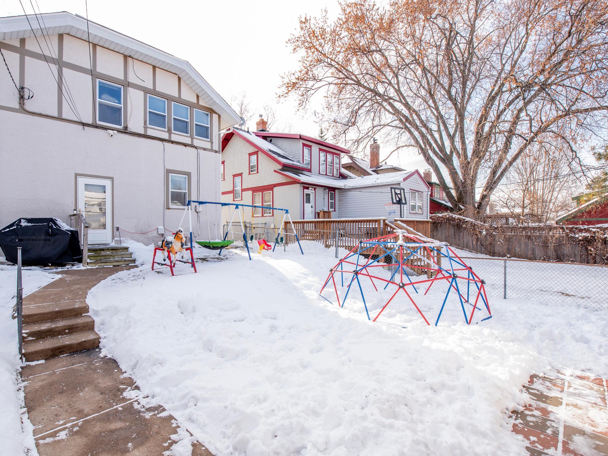 1591 Berkeley Avenue St. Paul, MN 55105 - Photo 4 of 40