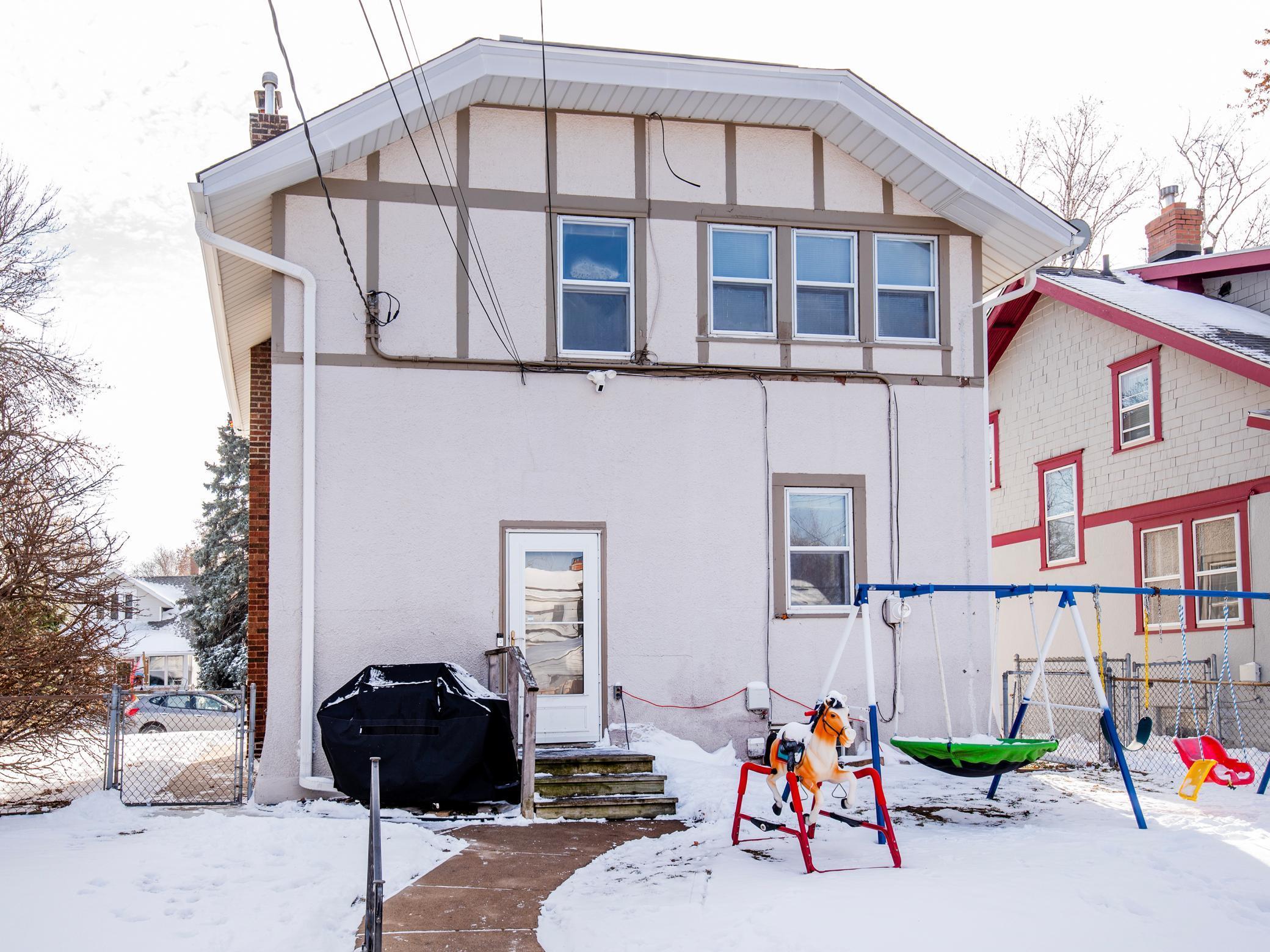 1591 Berkeley Avenue St. Paul, MN 55105 - Photo 5 of 40