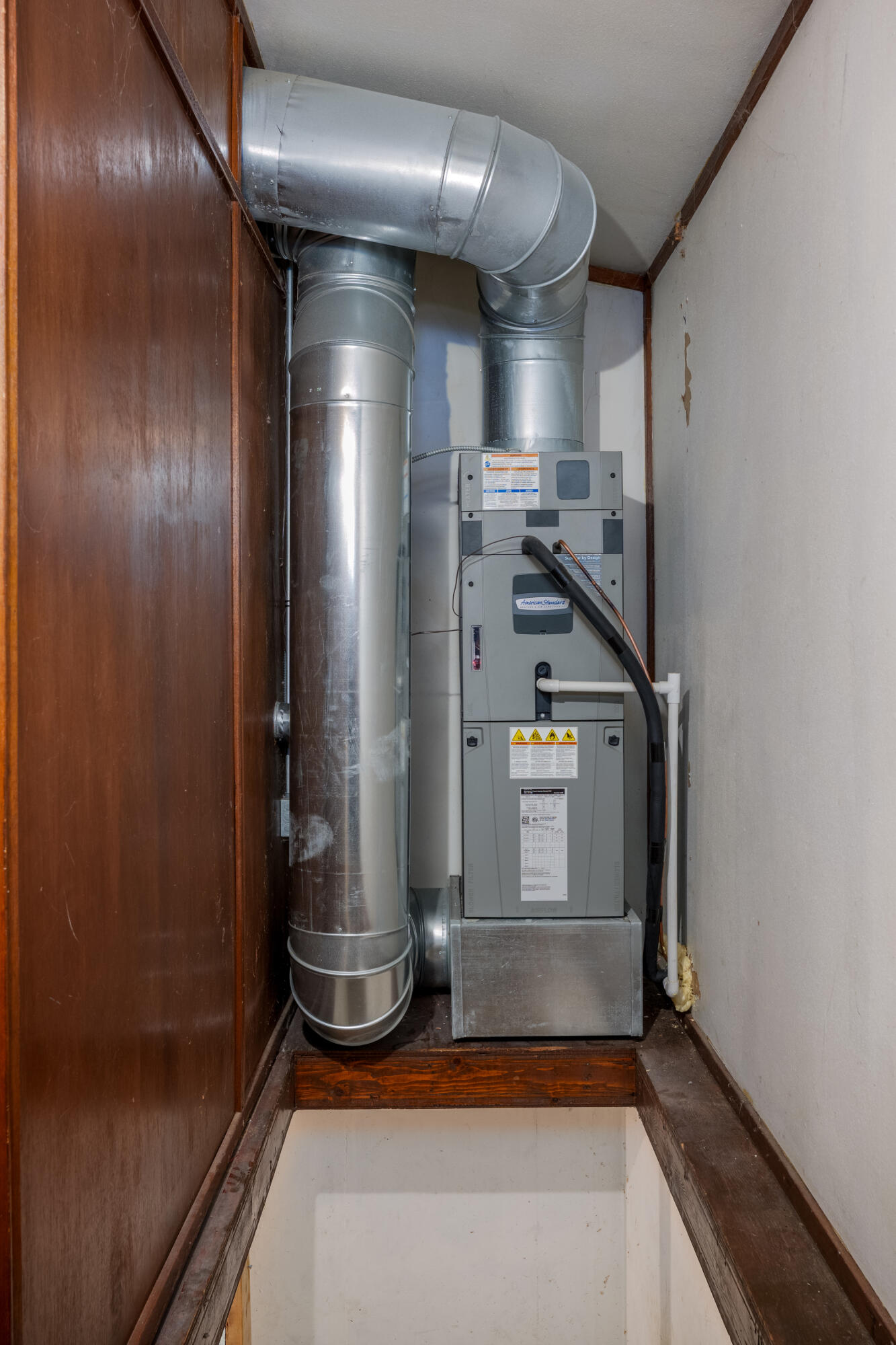 16422 82nd Street Bristol, WI 53104 - Photo 20 of 45 16422 82nd st-019