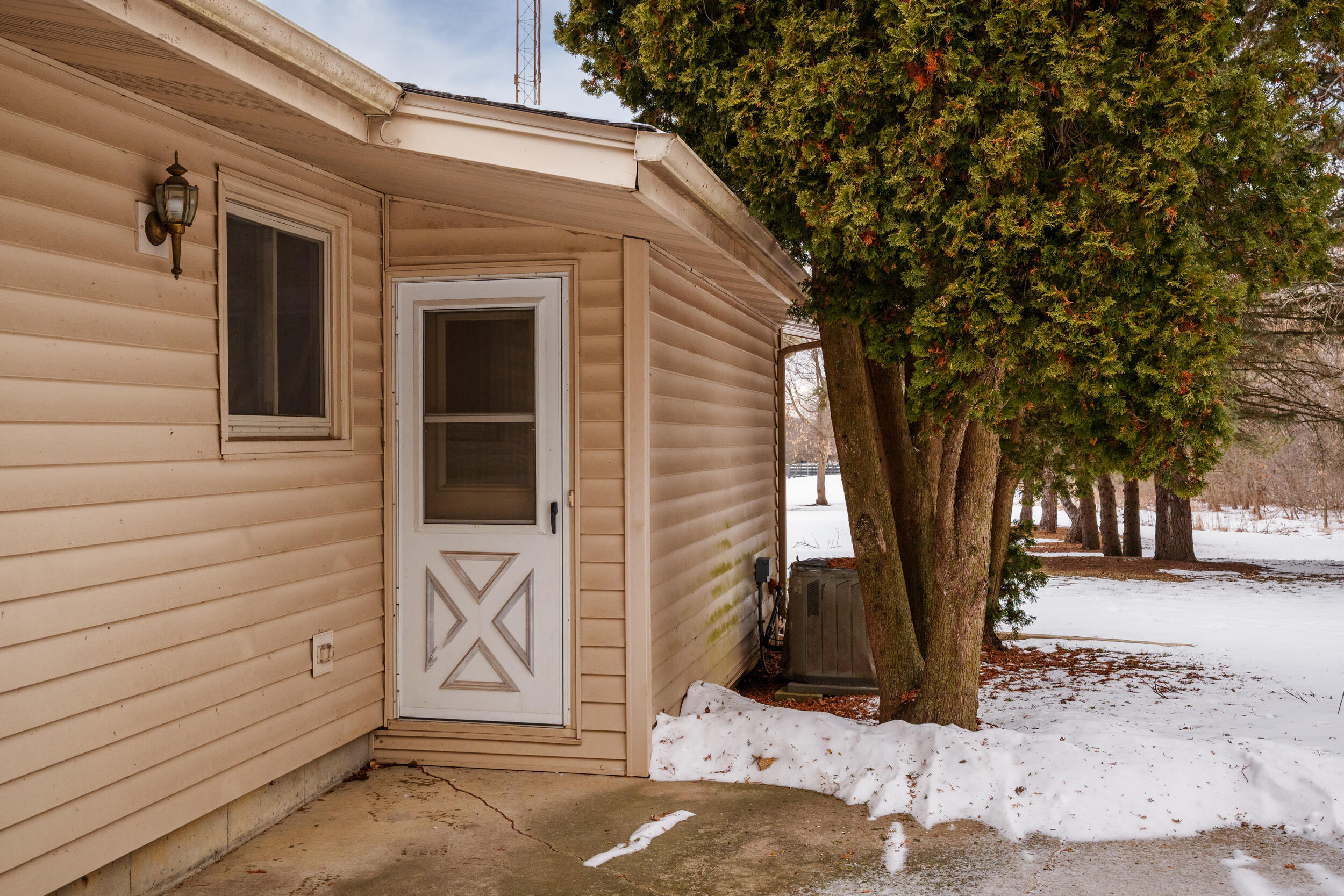 16422 82nd Street Bristol, WI 53104 - Photo 29 of 45 16422 82nd st-049