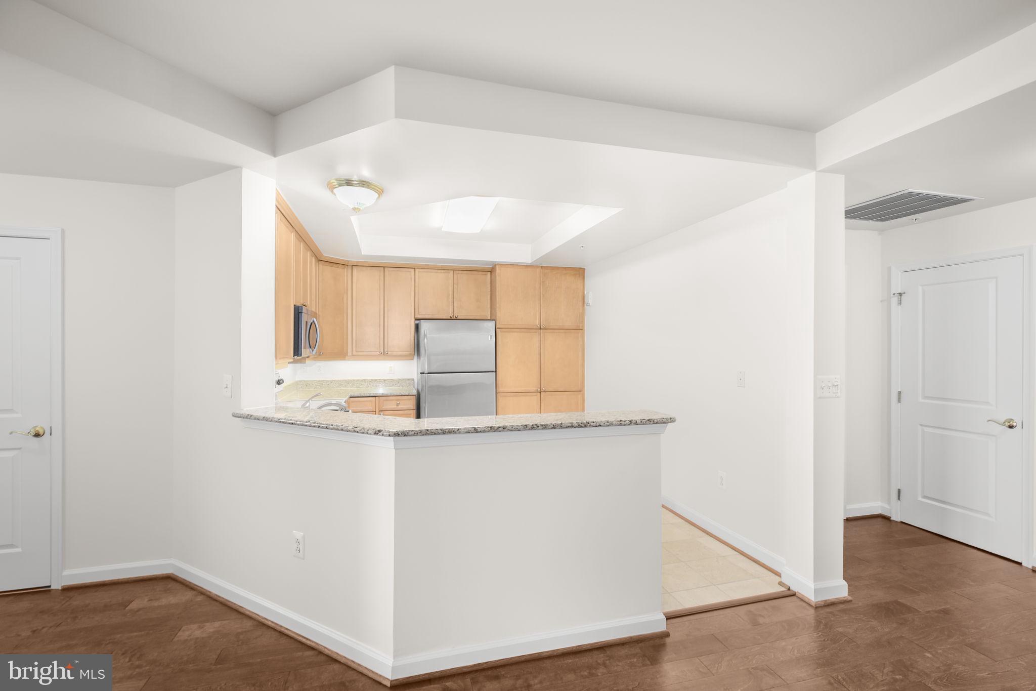 485 Harbor Side Street, Unit 405 Woodbridge, VA 22191 - Photo 15 of 49