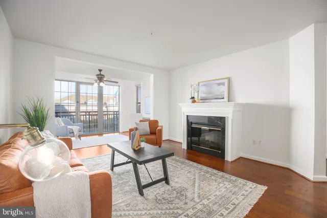 $399,999 | 485 Harbor Side Street, Unit 405, Woodbridge, VA 22191