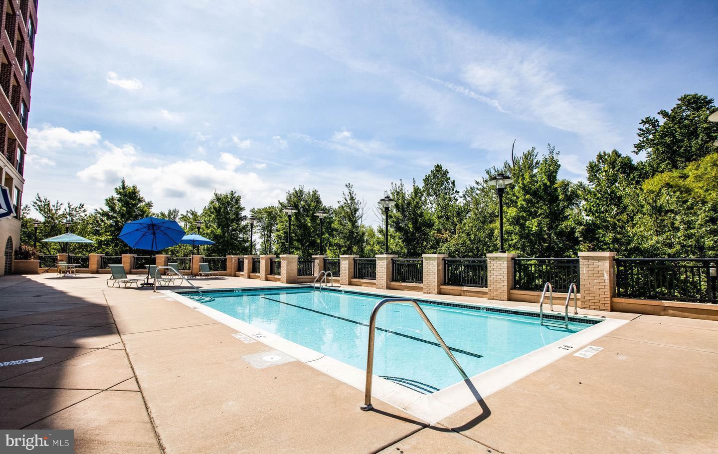 485 Harbor Side Street, Unit 405 Woodbridge, VA 22191 - Photo 29 of 49