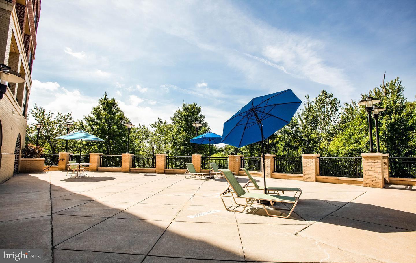 485 Harbor Side Street, Unit 405 Woodbridge, VA 22191 - Photo 31 of 49