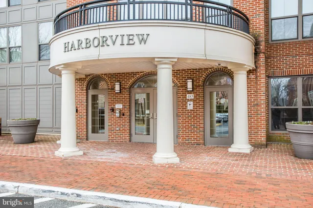 $399,999 | 485 Harbor Side Street, Unit 405, Woodbridge, VA 22191