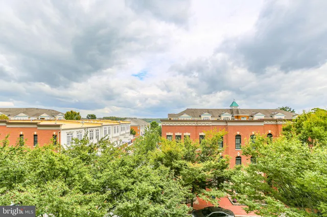 $399,999 | 485 Harbor Side Street, Unit 405, Woodbridge, VA 22191