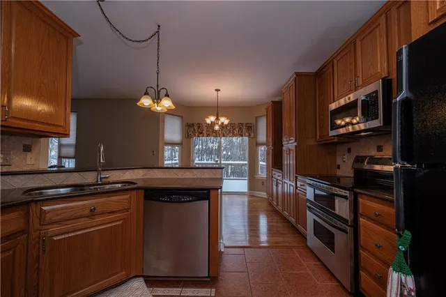 $465,000 | 403 St James Court, Cranberry Township, PA 16066