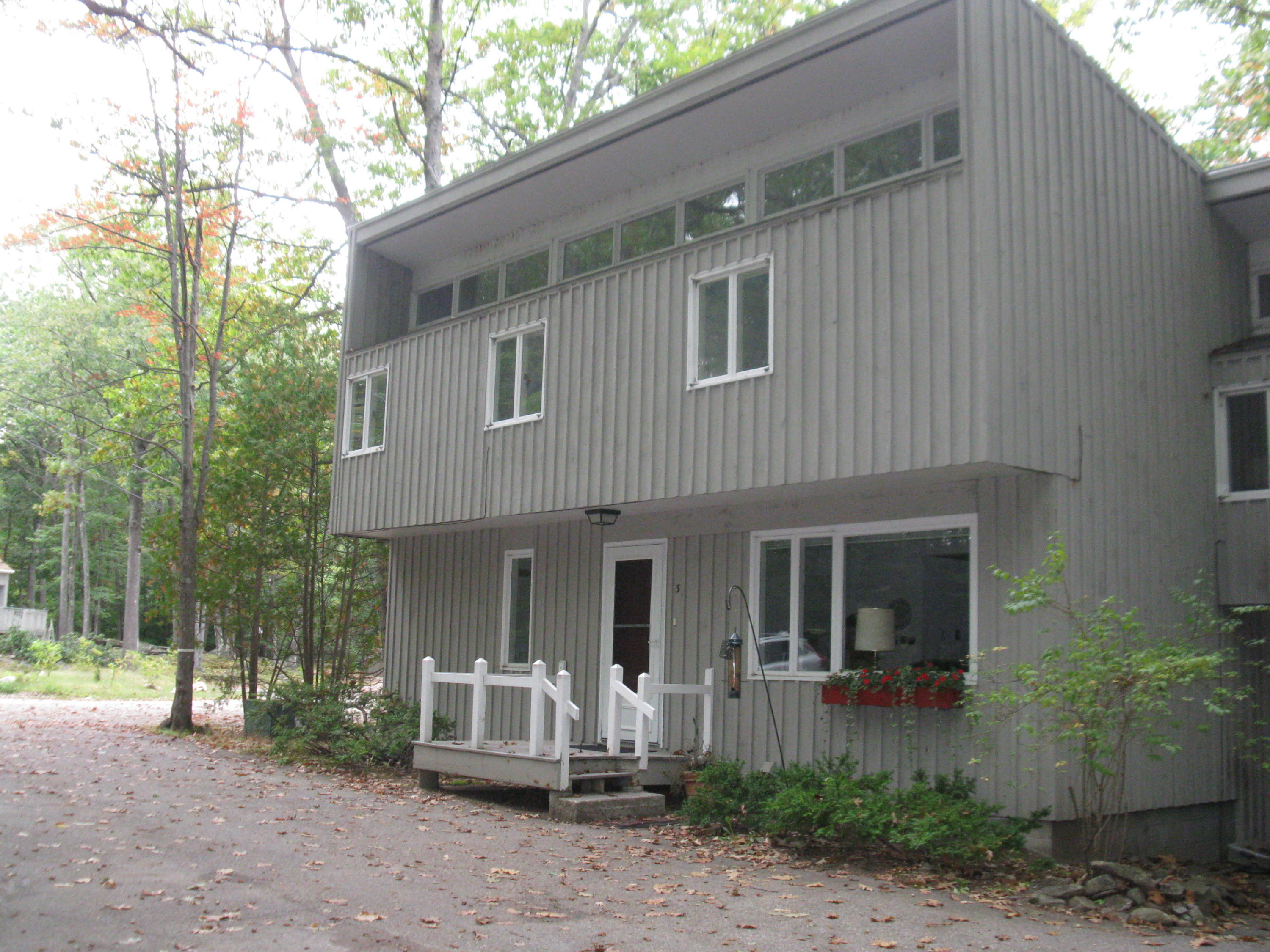 49 Indian Ledge Drive, Unit 3 Springvale, ME 04083 - Photo 3 of 11 2 poulin