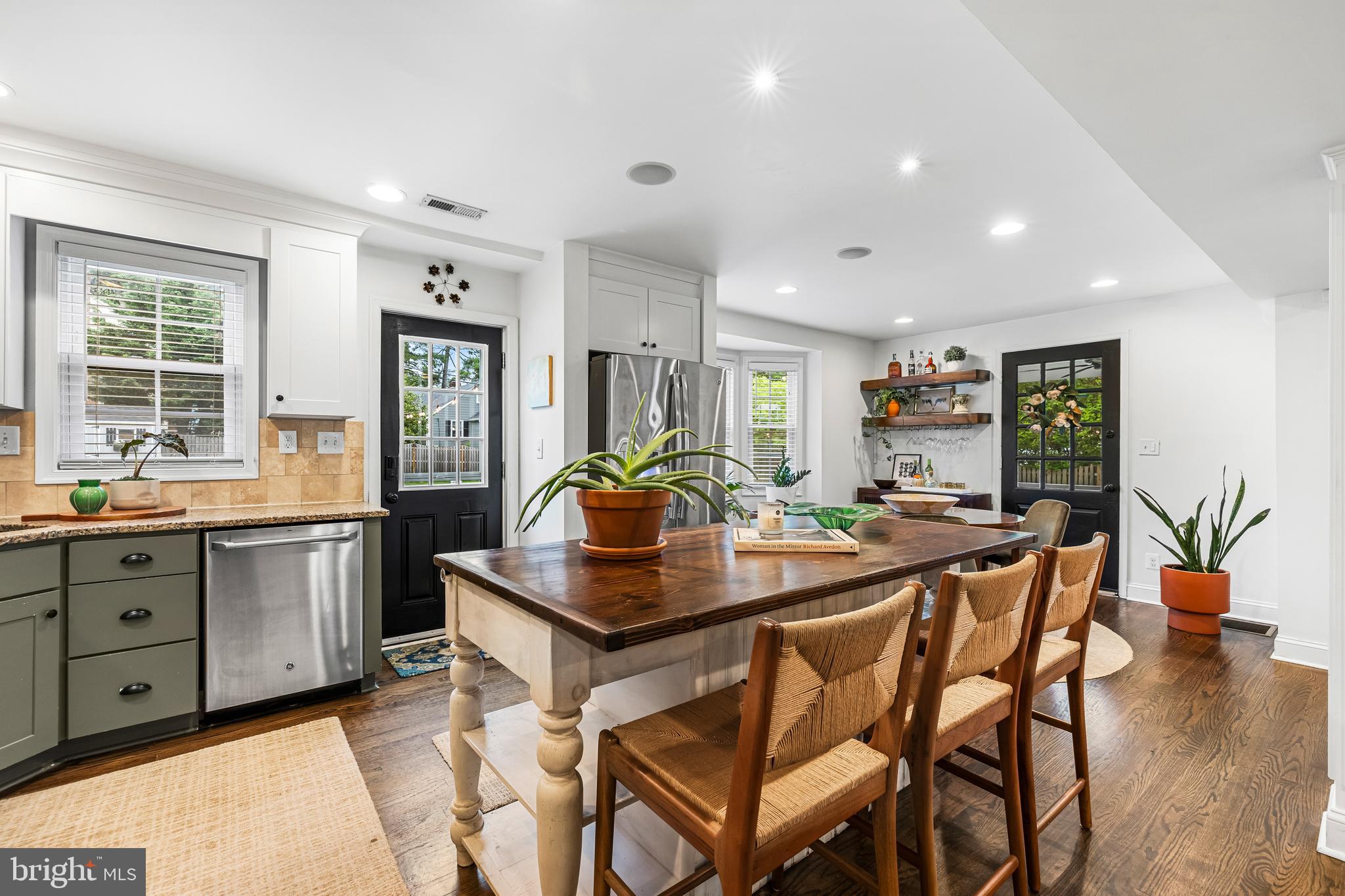 627 Piccadilly Road Towson, MD 21204 - Photo 14 of 45 Kitchen