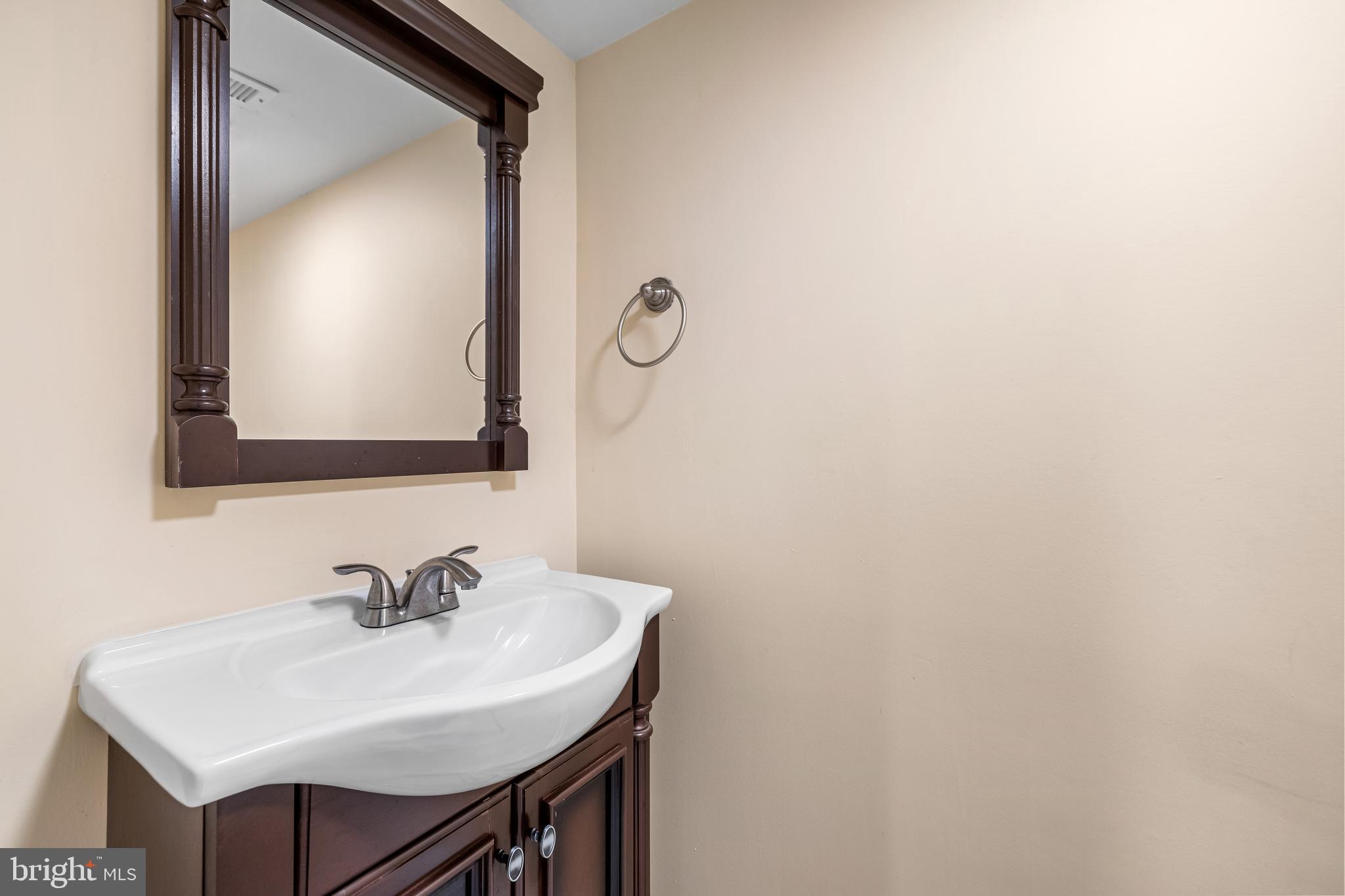 627 Piccadilly Road Towson, MD 21204 - Photo 34 of 45 Powder Room
