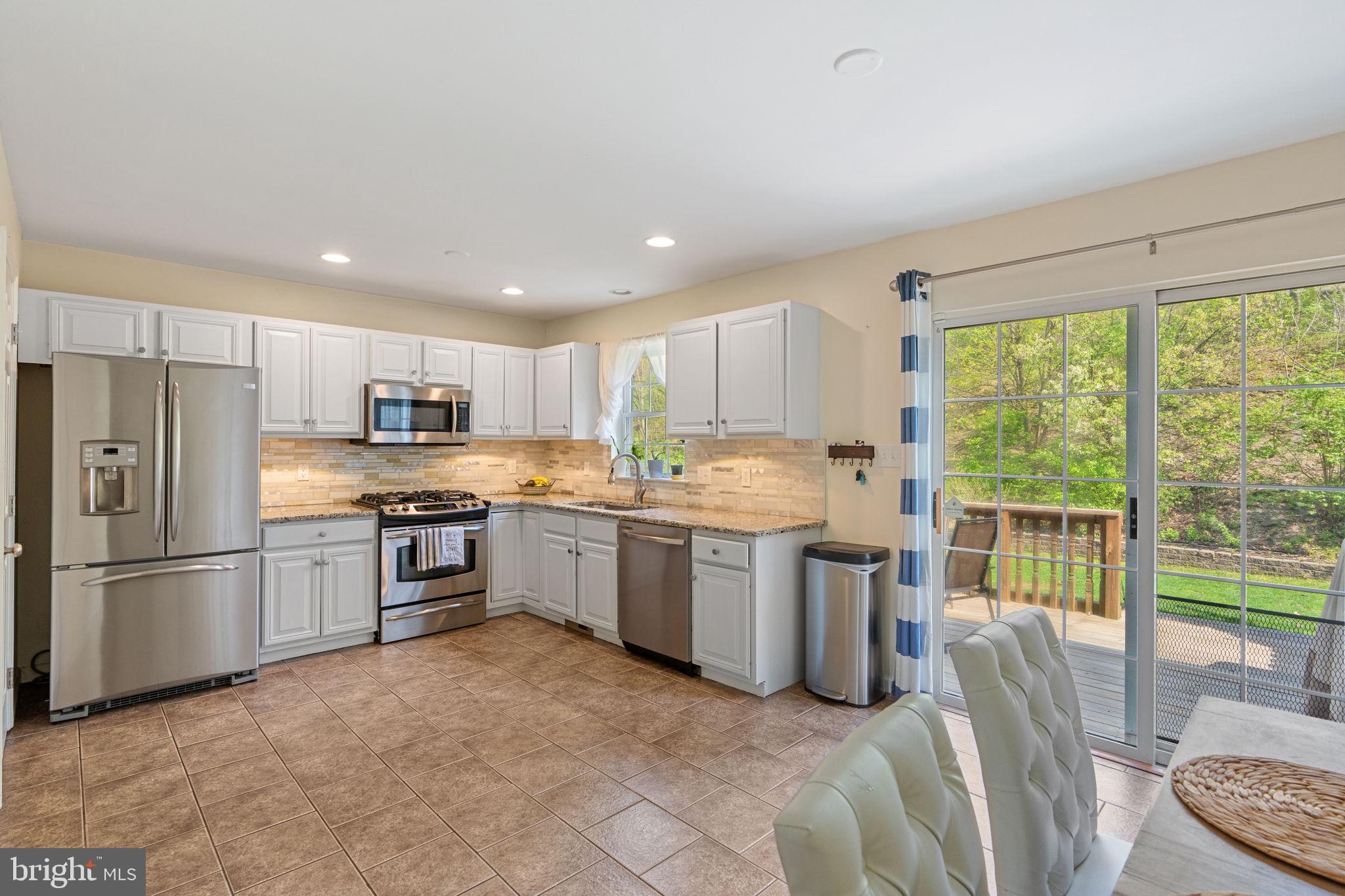 395 Crosswinds Drive Lititz, PA 17543 - Photo 3 of 24 Gallery Image 3