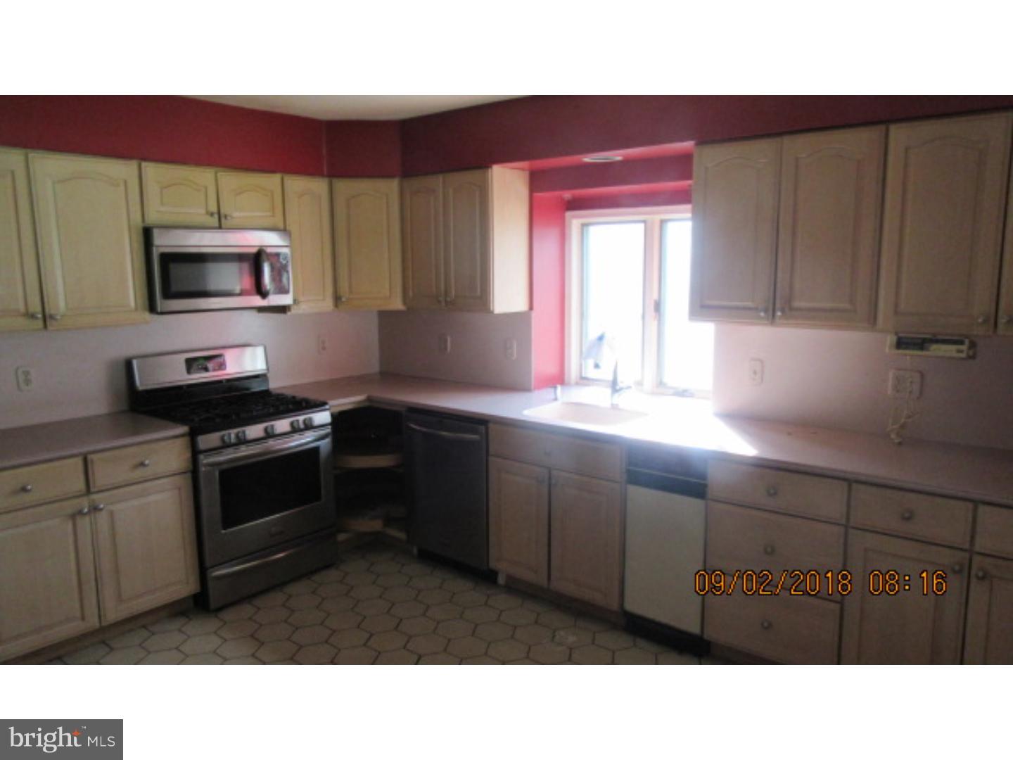 58 Wayside Road Berlin, NJ 08009 - Photo 3 of 13 Kitchen
