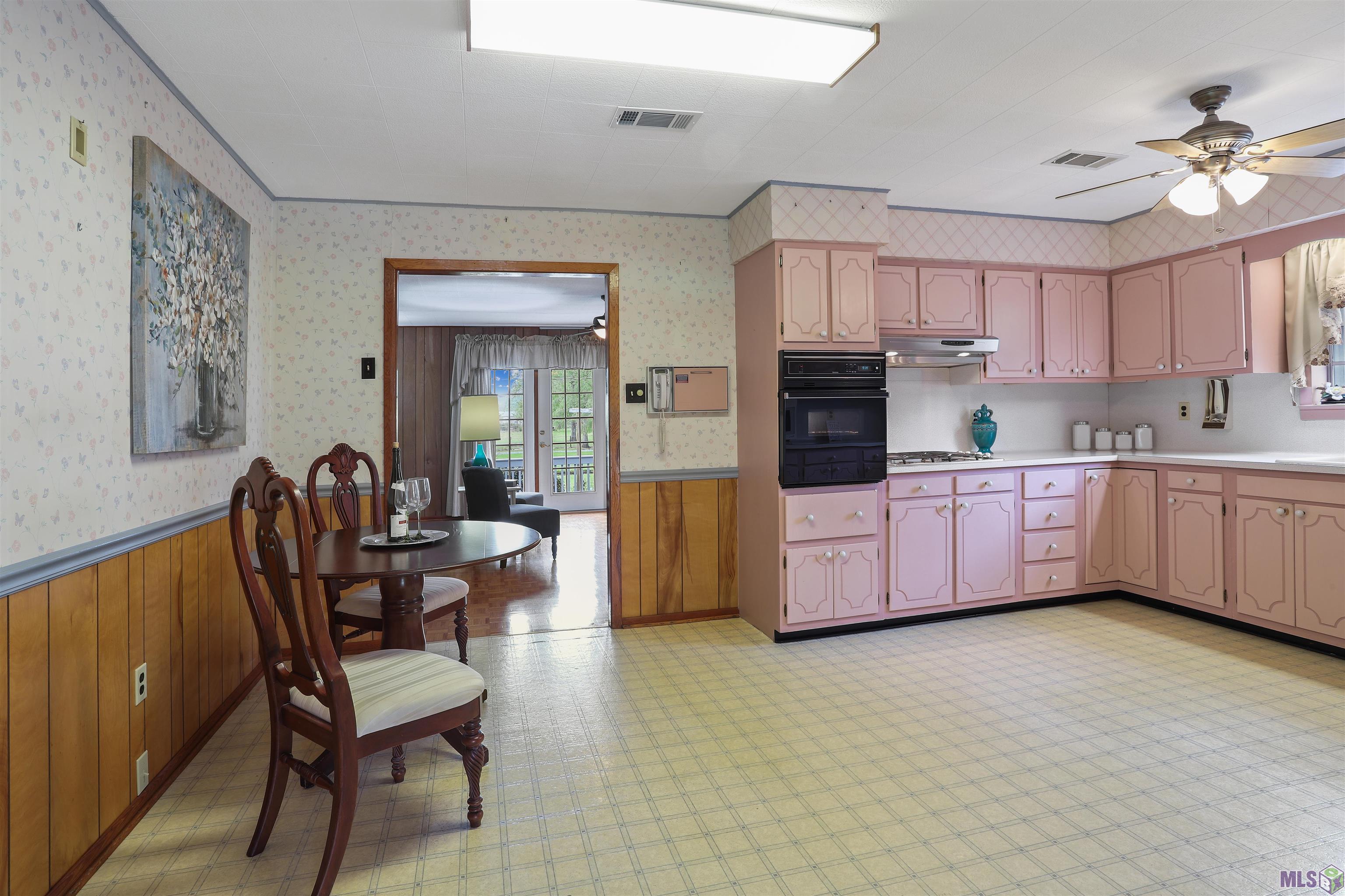 13070 Seles Point Road St. Amant, LA 70774 - Photo 6 of 24 Gallery Image 6