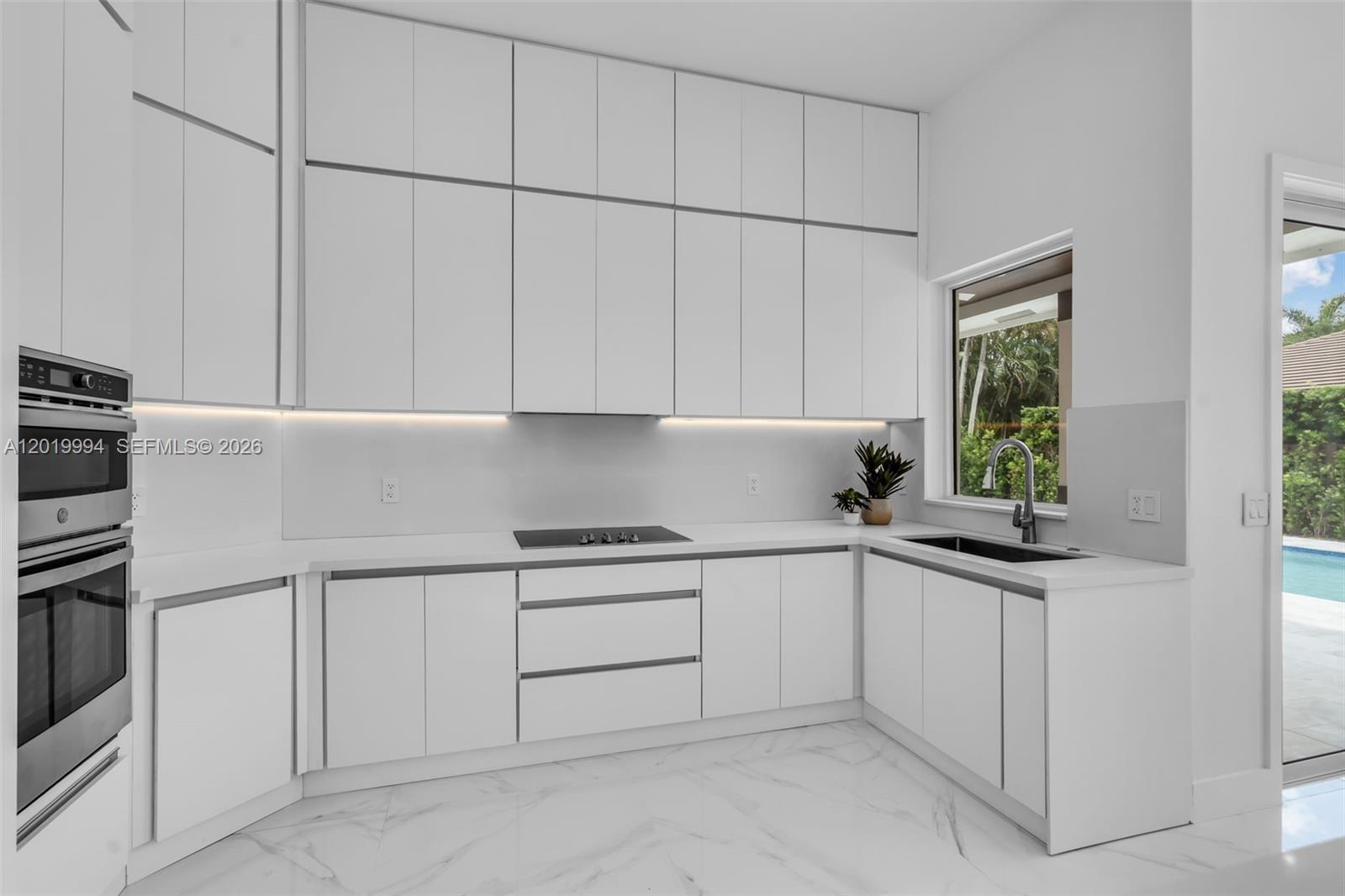 7262 Southwest 120th Avenue Miami, FL 33183 - Photo 12 of 65