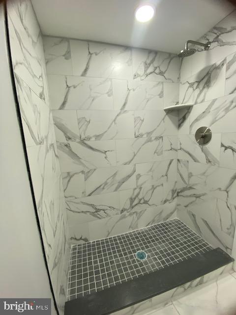 6866 North 19th Street Philadelphia, PA 19126 - Photo 25 of 28 a bathroom with a shower