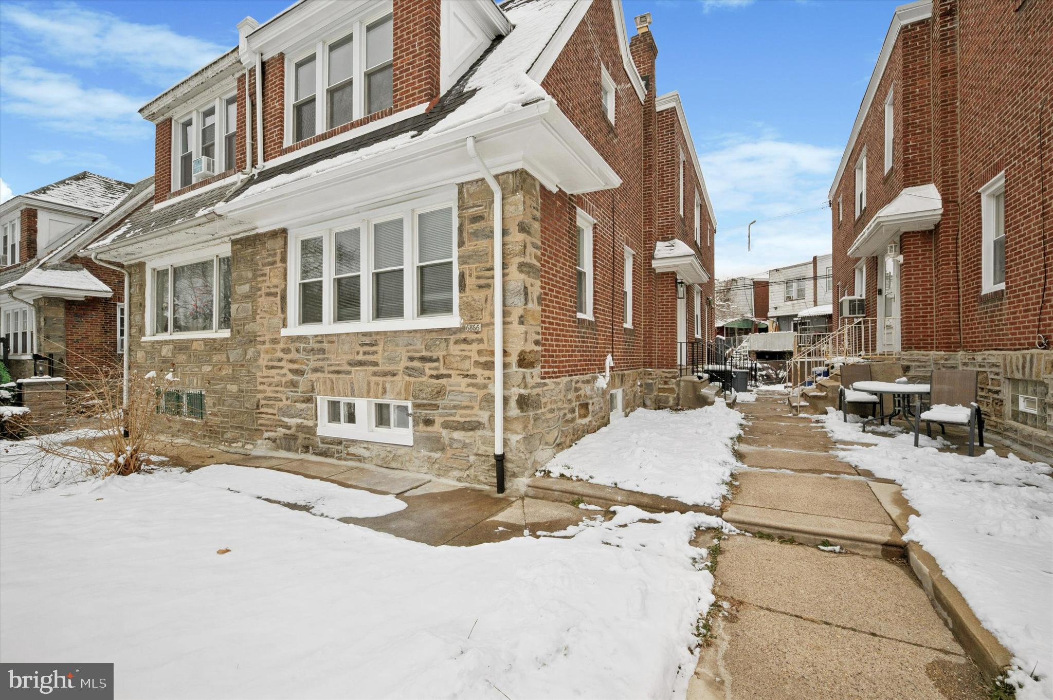 6866 North 19th Street Philadelphia, PA 19126 - Photo 3 of 28 a view of a house with a patio