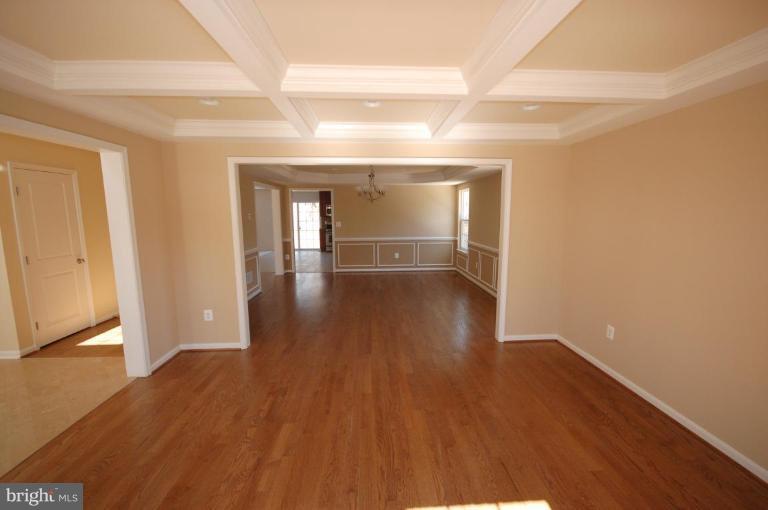 2810 Taney Road Baltimore, MD 21209 - Photo 5 of 19 Living Room #2