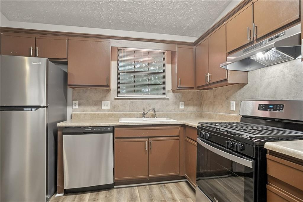 1104 To Lani Farm Road Stone Mountain, GA 30083 - Photo 12 of 40