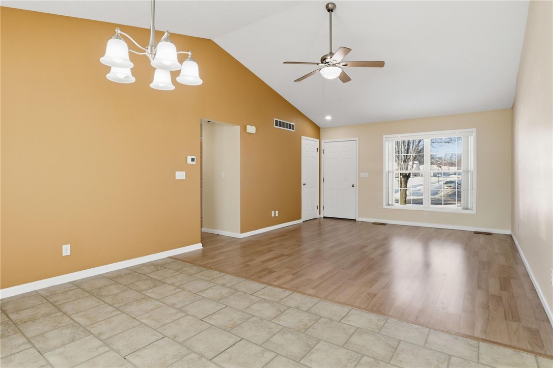 26 Stothard Drive Parma, NY 14468 - Photo 5 of 27