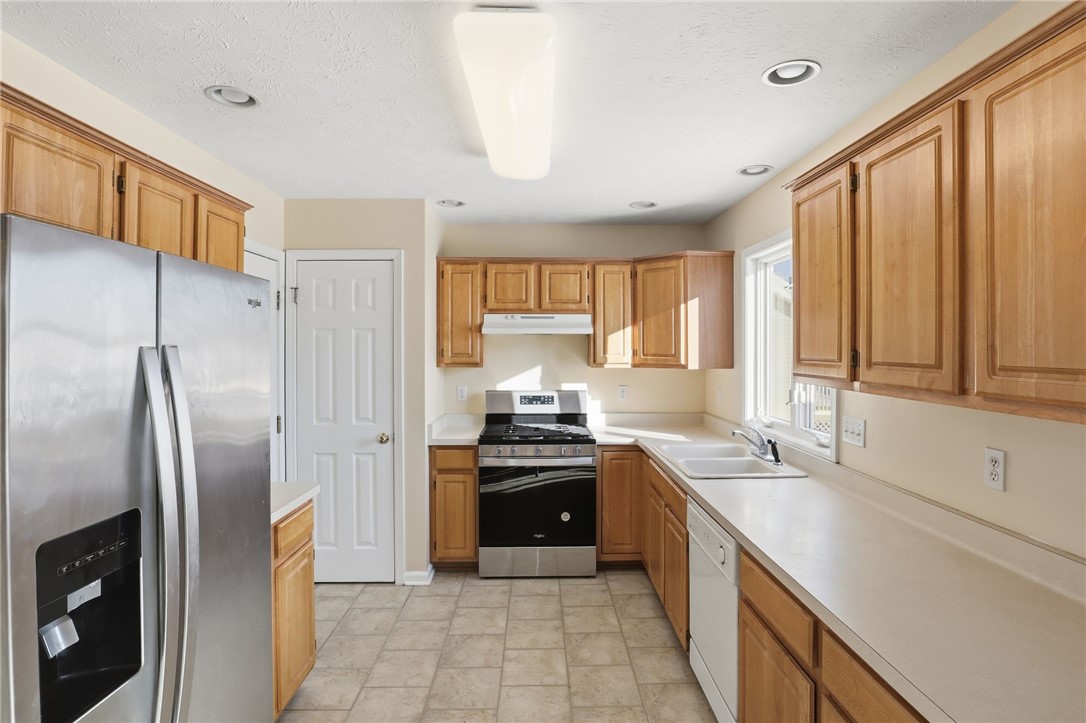 26 Stothard Drive Parma, NY 14468 - Photo 6 of 27