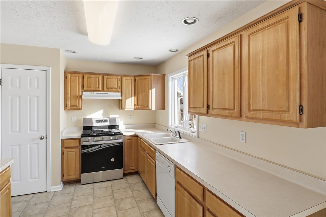 26 Stothard Drive Parma, NY 14468 - Photo 7 of 27