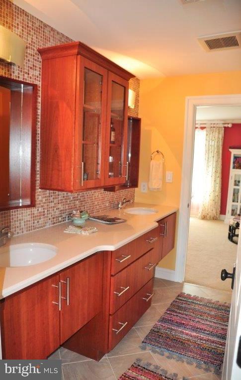 507 West Harbor Road St. Michaels, MD 21663 - Photo 15 of 25 Jack and Jill Bath