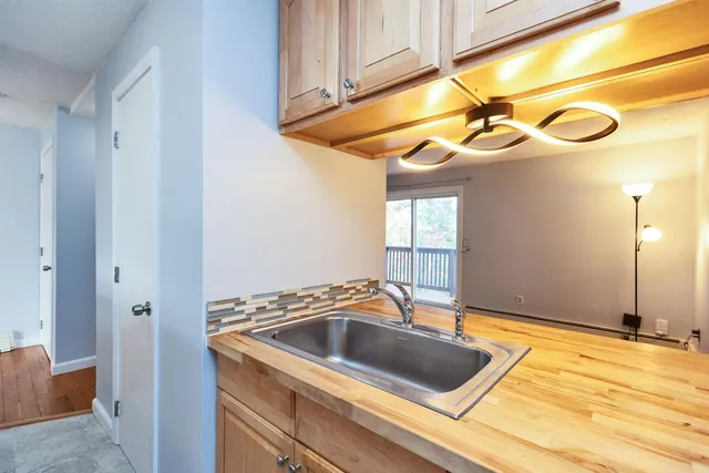 $285,000 | 42 Cromwell Drive, Unit 19, Rindge, NH 03461