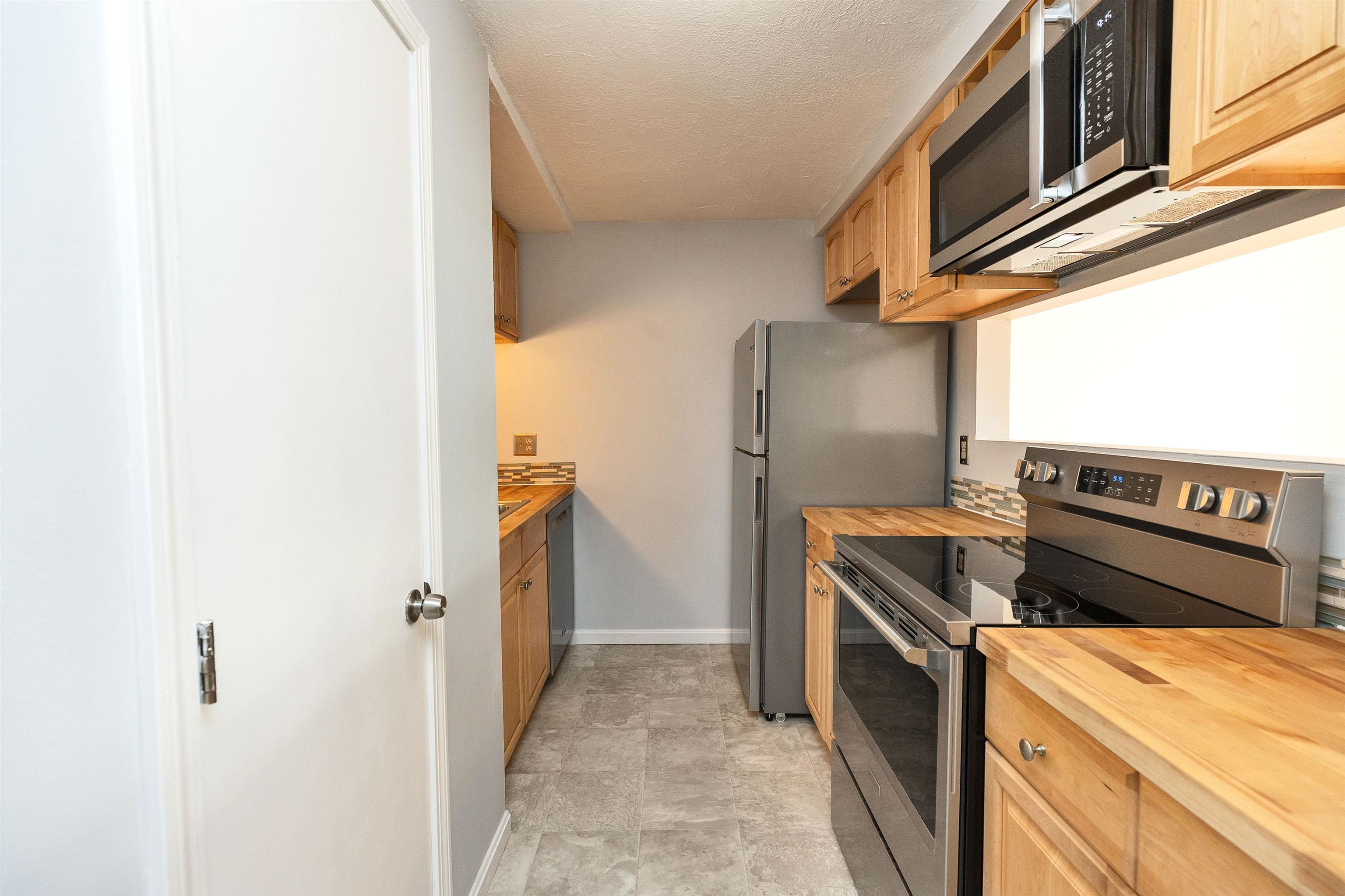 42 Cromwell Drive, Unit 19 Rindge, NH 03461 - Photo 10 of 39