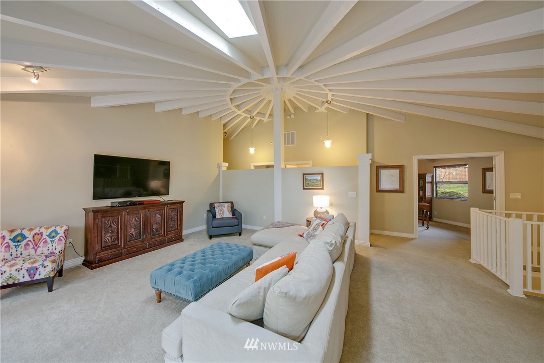 20709 Northeast 79th Street Redmond, WA 98053 - Photo 4 of 25 Gallery Image 4