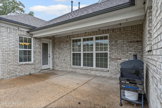 $355,000 | 155 Magnolia Hts Drive, Hernando, MS 38632