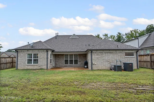 $355,000 | 155 Magnolia Hts Drive, Hernando, MS 38632