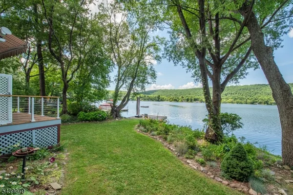 $799,000 | 239 East Shore Lake Owassa Road, Newton, NJ 07860