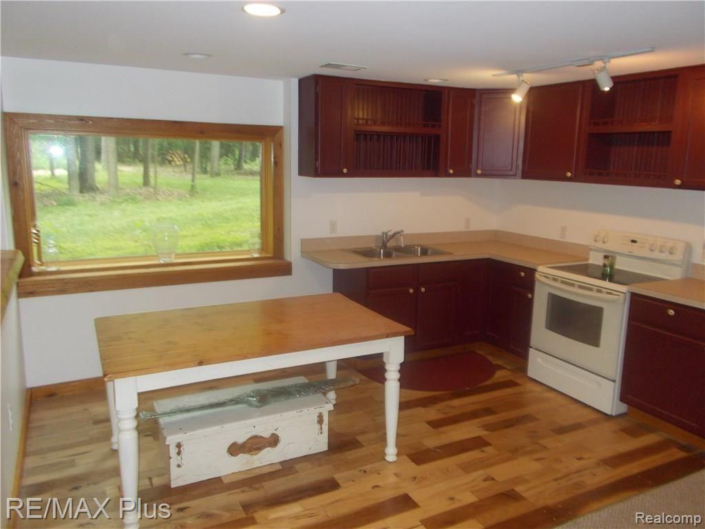 3903 5 Lakes Road Lapeer, MI 48446 - Photo 45 of 70 DSCN2441.JPG