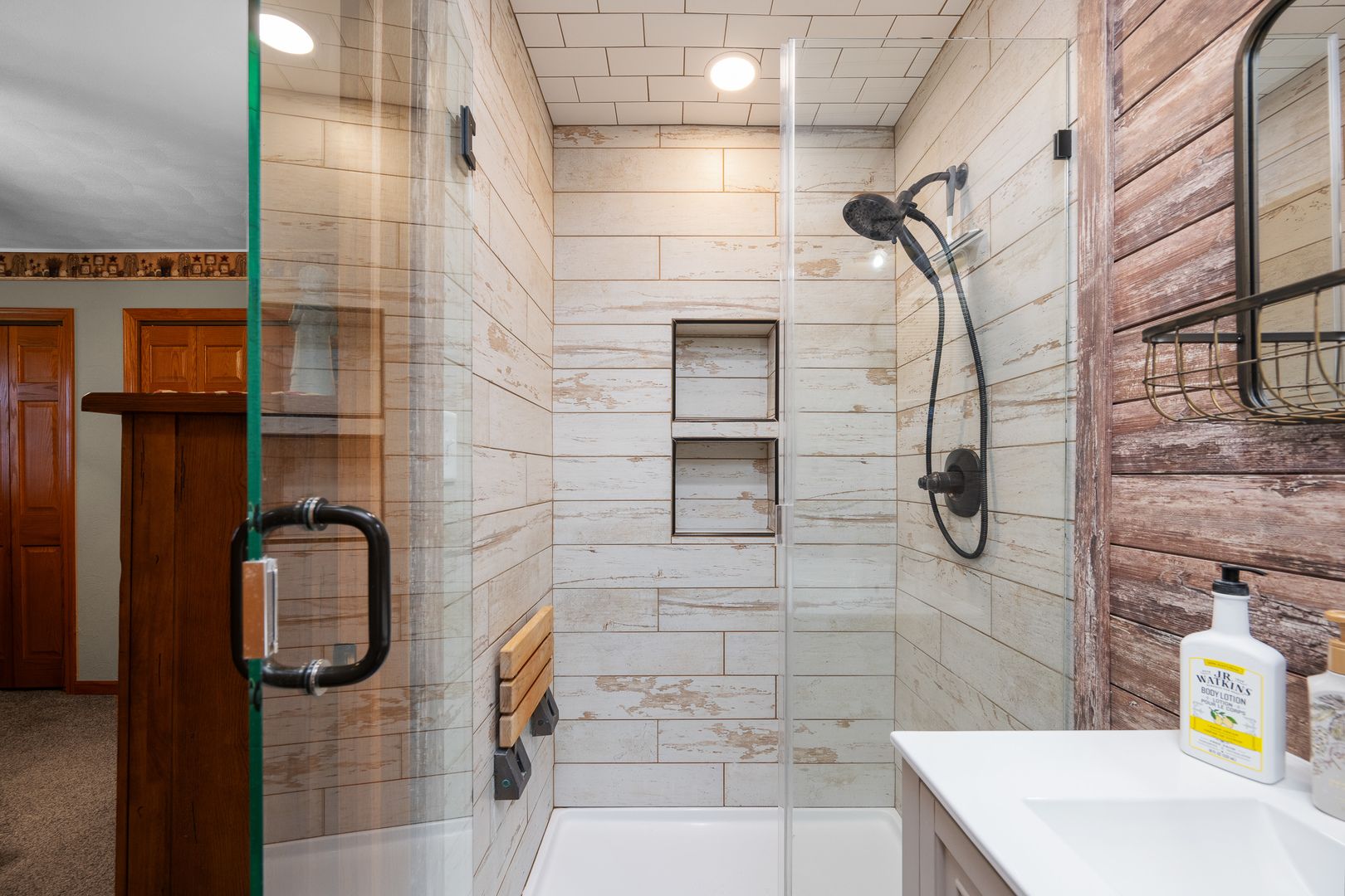 10 Pine Tree Court Kewanee, IL 61443 - Photo 23 of 39 a bathroom with a sink toilet and shower