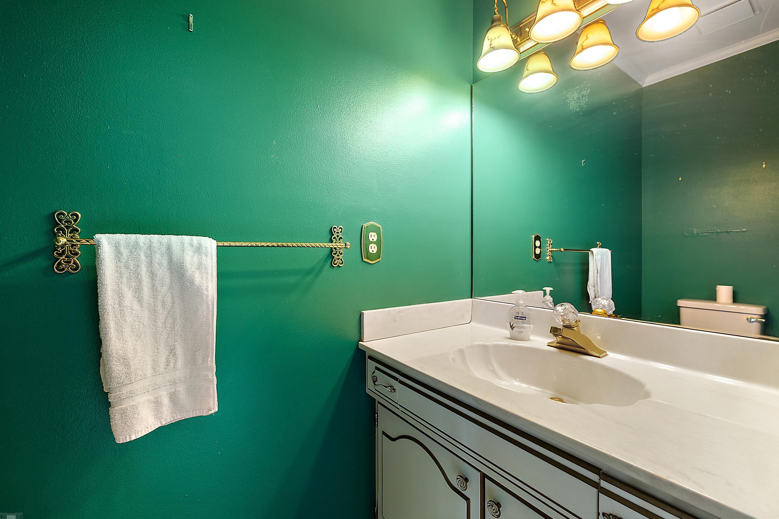 656 Canterbury Road Grosse Pointe, MI 48236 - Photo 37 of 77 50151523-60adc531-dc8c-41d3-9f51-ad25a3595116.JPG