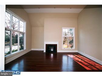 424 Saybrook Road Villanova, PA 19085 - Photo 4 of 12 Living Room